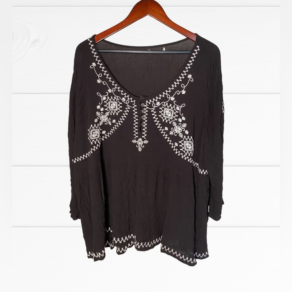 Maurices Womens 3/4 Sleeves Black Embroidered Rayon Blouse Tunic Top Size L